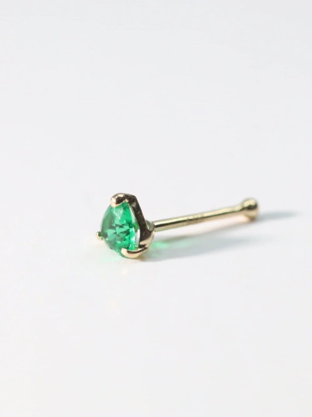 14kt Gold Cute CZ Emerald Nose Piercing with tiny 14k mark New! - Picture 4 of 4